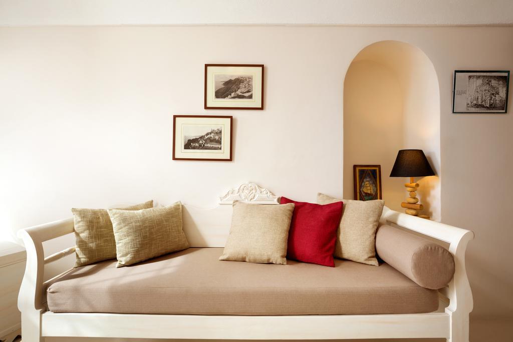 Thea Imerovigli (Santorini)